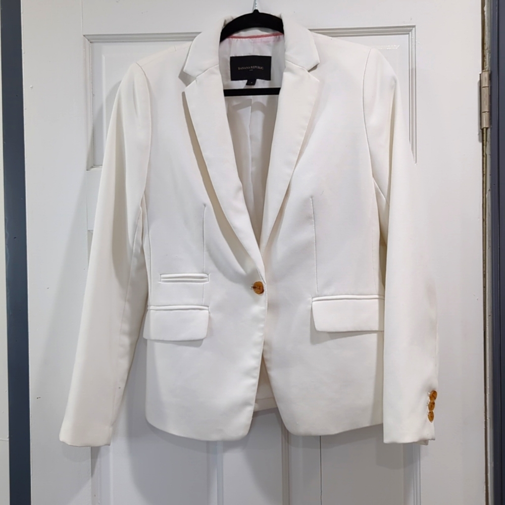 Banana Republic white blazer